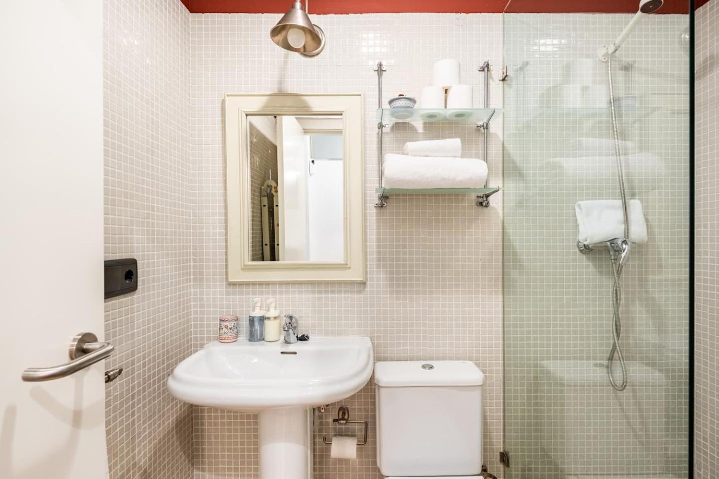 Komodo Sierpes: Bright & Classy Central Apartment เซบีญา ภายนอก รูปภาพ