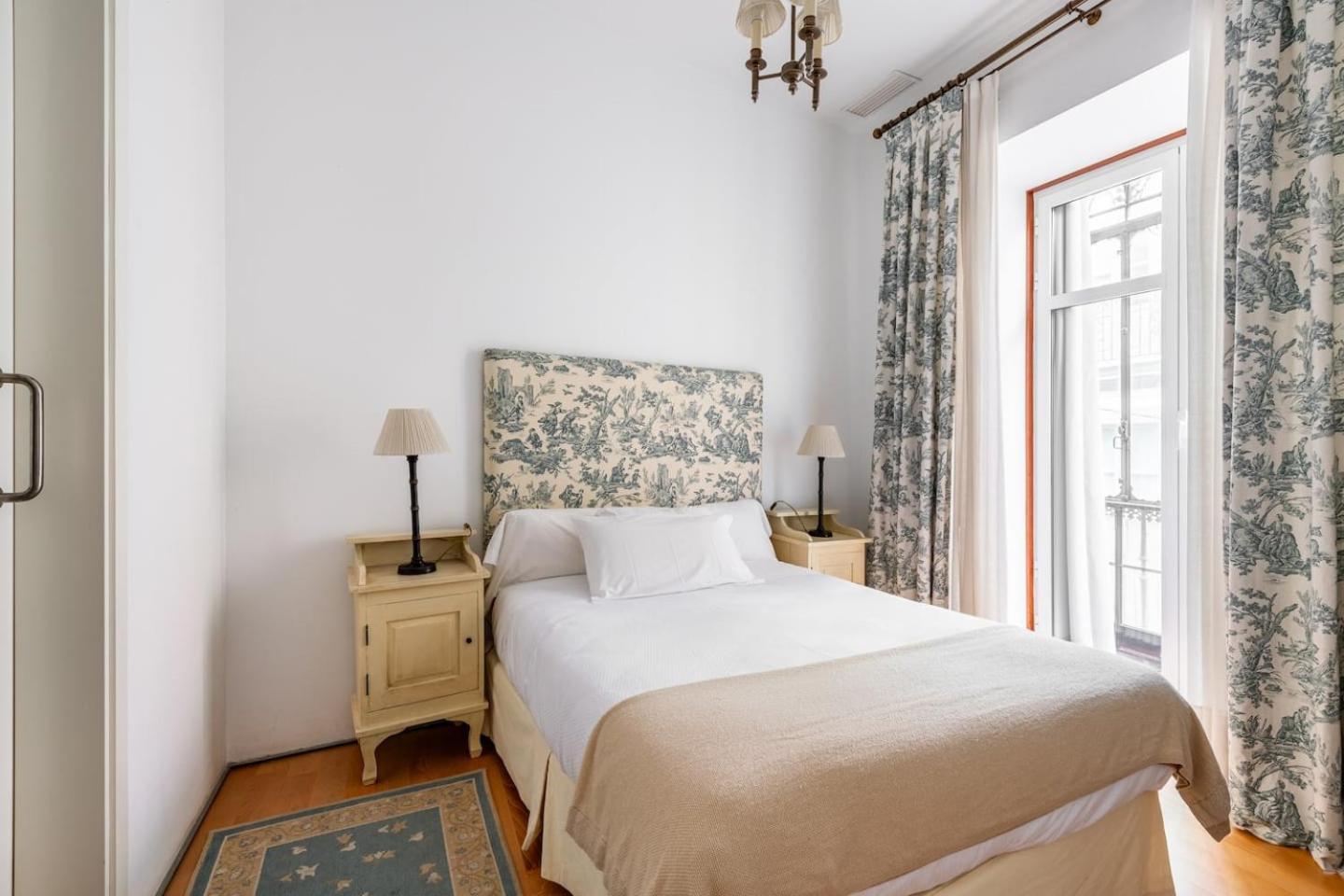 Komodo Sierpes: Bright & Classy Central Apartment เซบีญา ภายนอก รูปภาพ