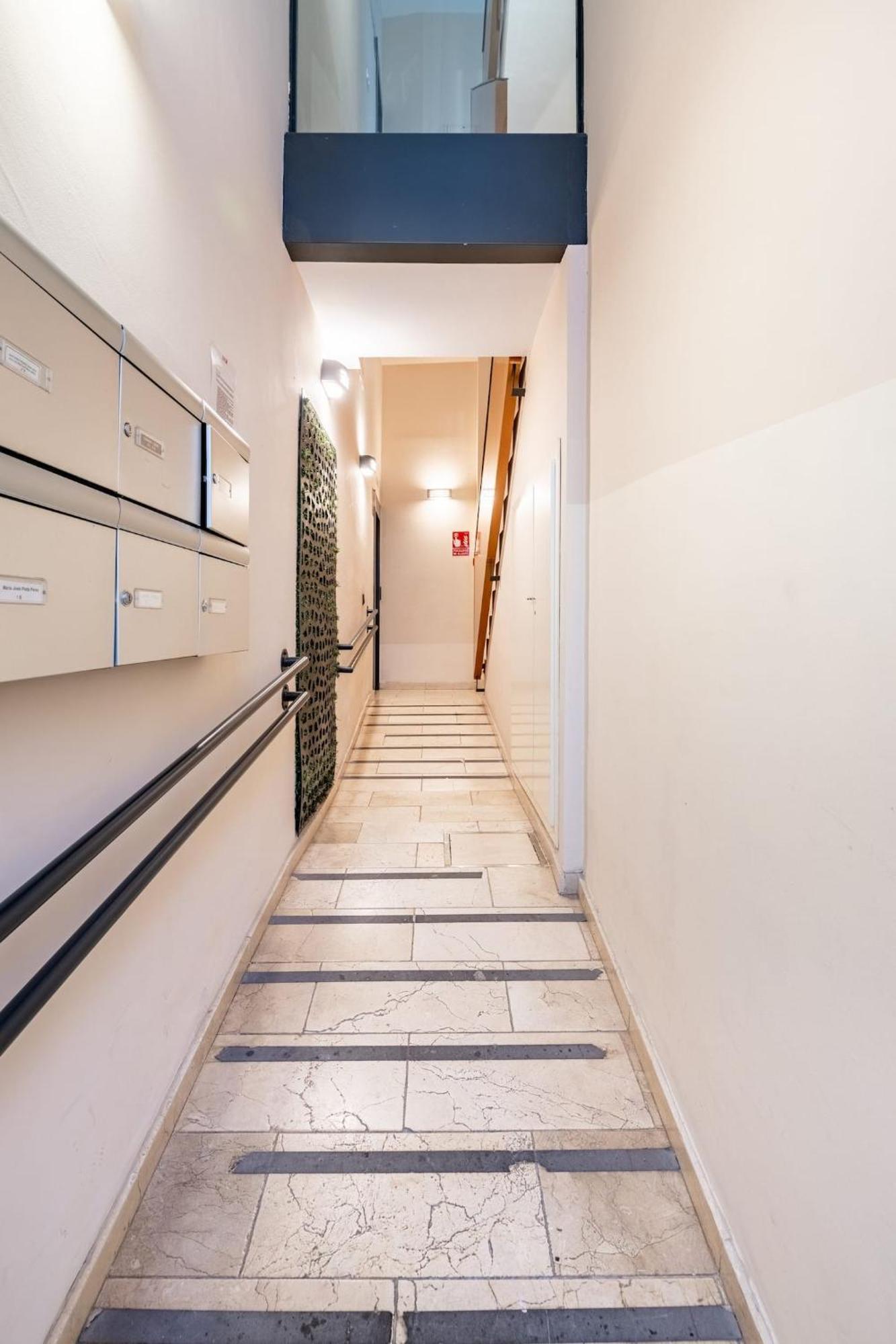 Komodo Sierpes: Bright & Classy Central Apartment เซบีญา ภายนอก รูปภาพ