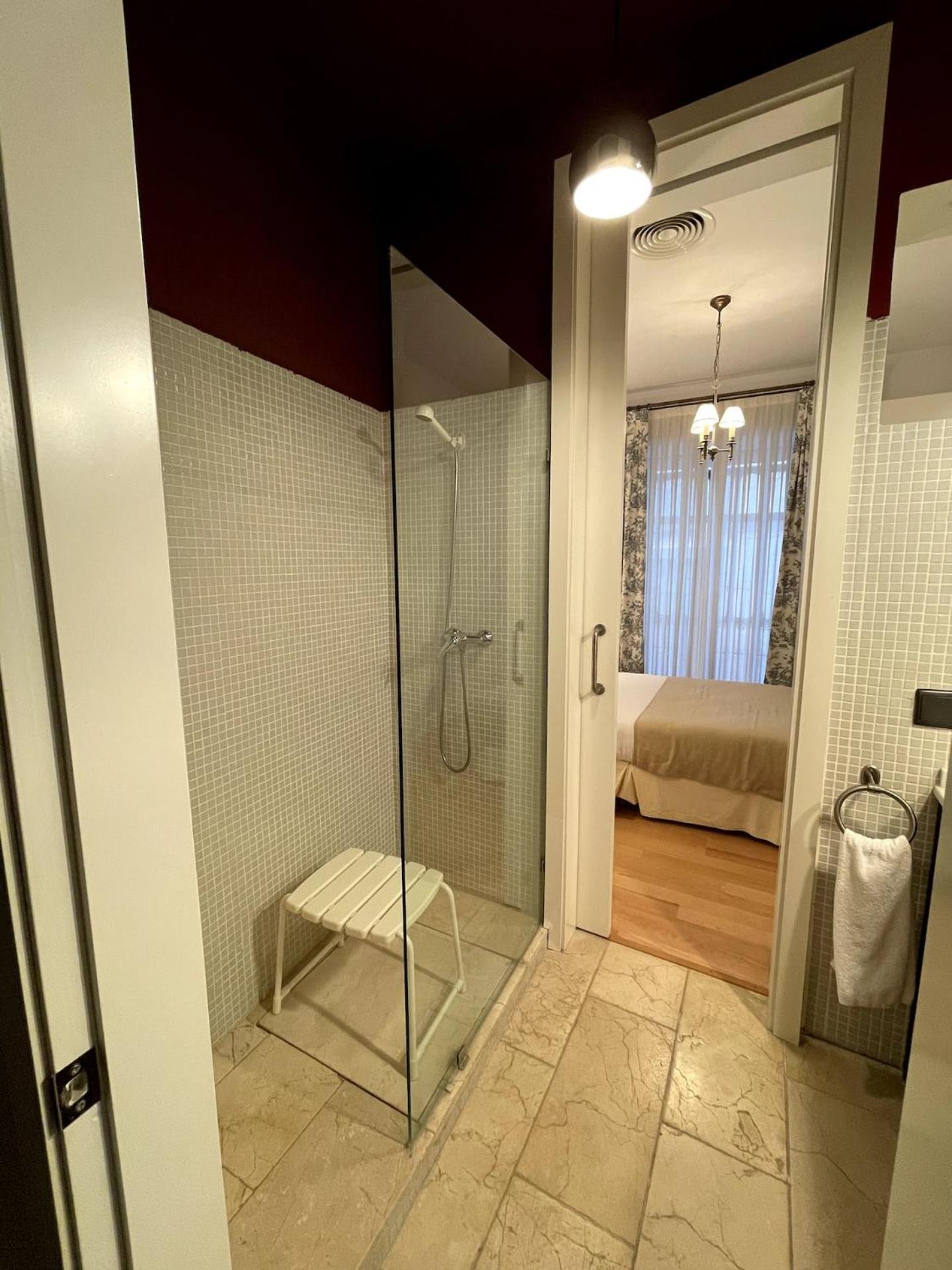 Komodo Sierpes: Bright & Classy Central Apartment เซบีญา ภายนอก รูปภาพ