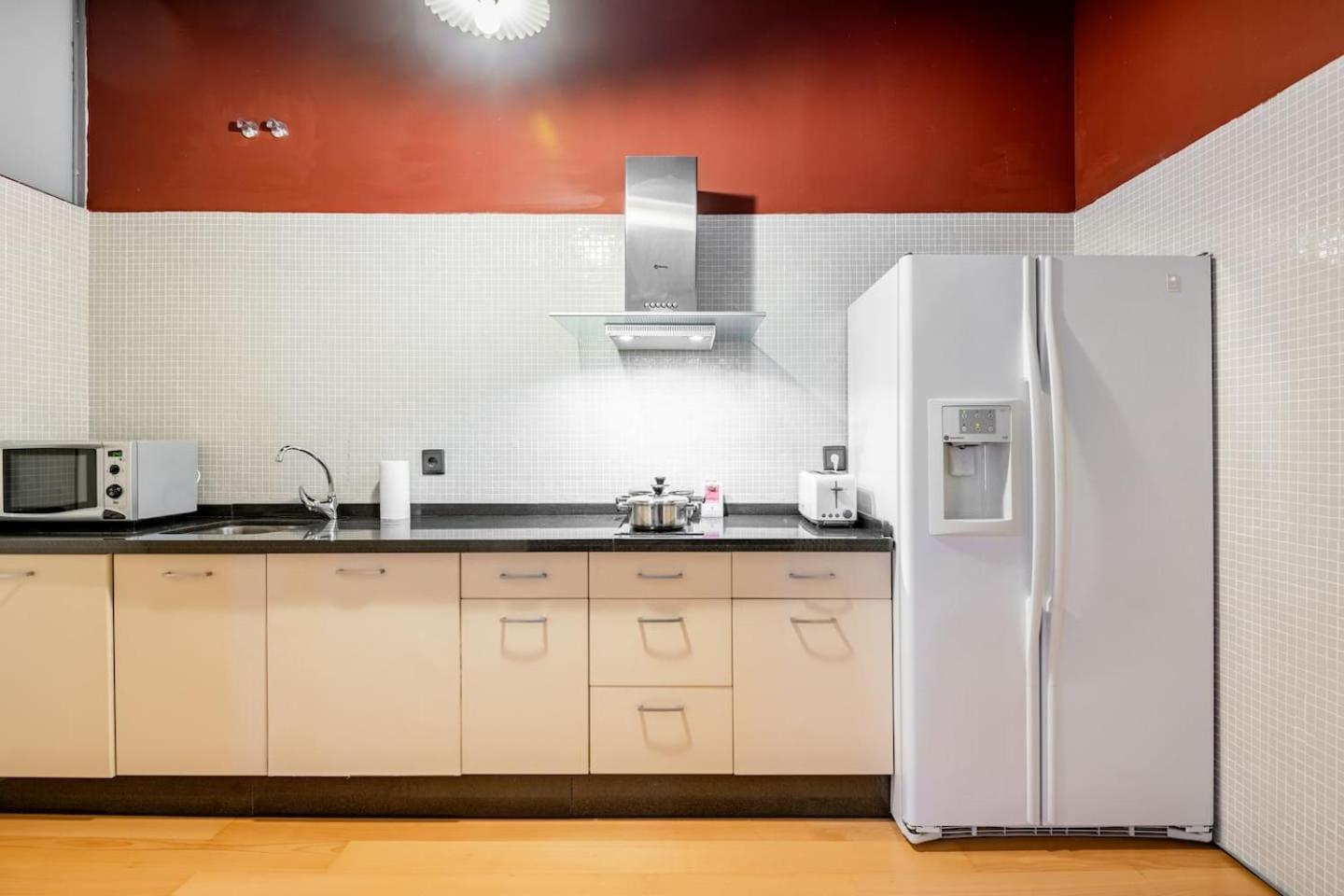 Komodo Sierpes: Bright & Classy Central Apartment เซบีญา ภายนอก รูปภาพ