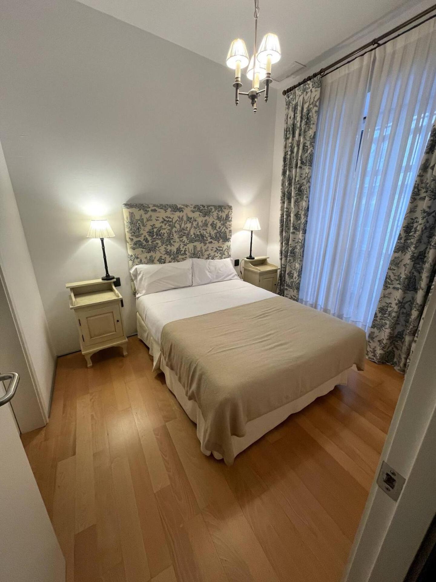 Komodo Sierpes: Bright & Classy Central Apartment เซบีญา ภายนอก รูปภาพ